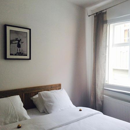 2 Balozi Hotell Kuldīga Rom bilde
